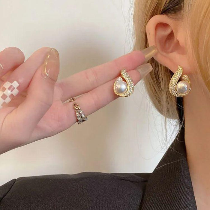Korean Luxury Pearl Teardrop Crystal Stud Earrings