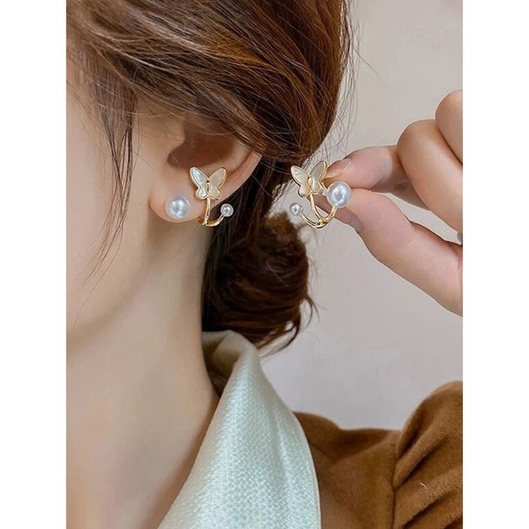Pranjo Elegant Pearl Butterfly Earrings – Dual Pearl & Crystal Wing Studs