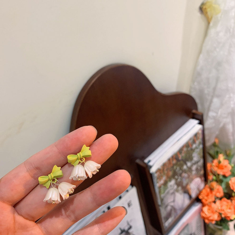 Pranjo Lily Bell Flower Earrings – Cute Bow & Blossom Studs for Women
